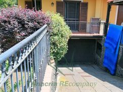 Casa Bi/Trifamiliare in Residenziale