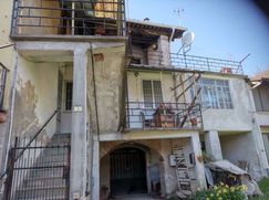 Casa Bi/Trifamiliare in Residenziale