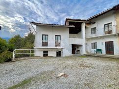 Casa Bi/Trifamiliare in Residenziale