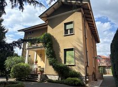 Casa Bi/Trifamiliare in Residenziale