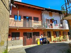 Casa Bi/Trifamiliare in Residenziale