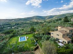 Casa Bi/Trifamiliare in Residenziale