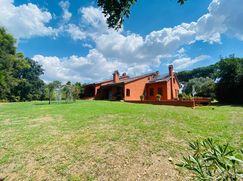 Casa Bi/Trifamiliare in Residenziale