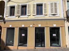 Negozio/Locale commerciale in Commerciale