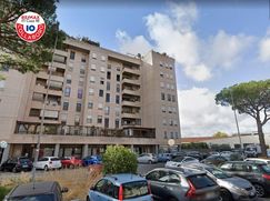 Negozio/Locale commerciale in Commerciale