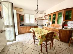 Casa Bi/Trifamiliare in Residenziale