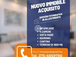 Casa Bi/Trifamiliare in Residenziale