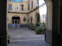 Negozio/Locale commerciale in Commerciale