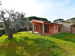 Casa Bi/Trifamiliare in Residenziale