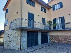 Casa Bi/Trifamiliare in Residenziale