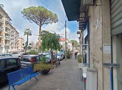 Negozio/Locale commerciale in Commerciale