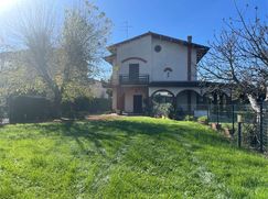 Casa Bi/Trifamiliare in Residenziale