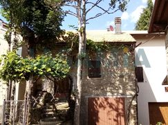 Casa Bi/Trifamiliare in Residenziale
