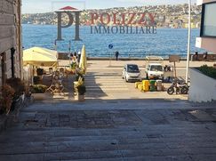Attività/Licenza (con o senza mura) in Commerciale