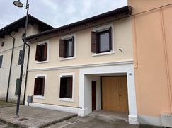 Casa Bi/Trifamiliare in Residenziale