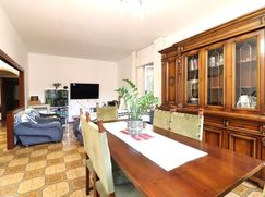 Casa Bi/Trifamiliare in Residenziale