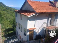 Casa Bi/Trifamiliare in Residenziale