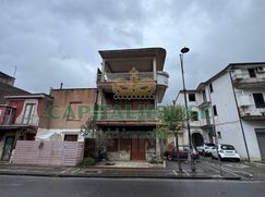 Casa Bi/Trifamiliare in Residenziale