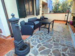 Casa Bi/Trifamiliare in Residenziale