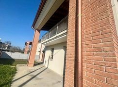 Casa Bi/Trifamiliare in Residenziale