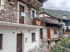 Casa Bi/Trifamiliare in Residenziale