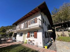 Casa Bi/Trifamiliare in Residenziale