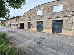 Negozio/Locale commerciale in Commerciale