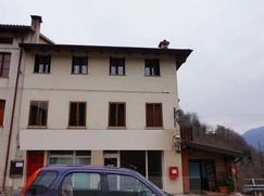 Casa Bi/Trifamiliare in Residenziale