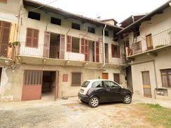 Casa Bi/Trifamiliare in Residenziale