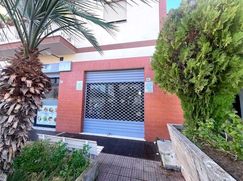 Negozio/Locale commerciale in Commerciale