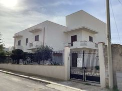 Casa Bi/Trifamiliare in Residenziale