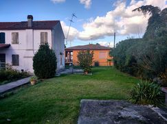 Casa Bi/Trifamiliare in Residenziale