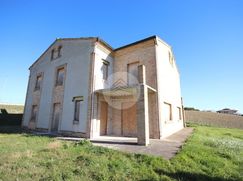 Casa Bi/Trifamiliare in Residenziale