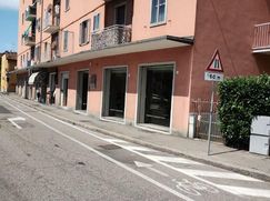 Negozio/Locale commerciale in Commerciale