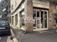 Attività/Licenza (con o senza mura) in Commerciale