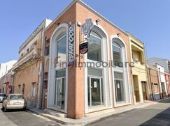 Negozio/Locale commerciale in Commerciale