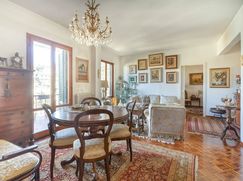 Casa Bi/Trifamiliare in Residenziale