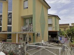 Casa Bi/Trifamiliare in Residenziale