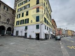 Negozio/Locale commerciale in Commerciale