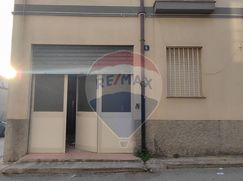 Negozio/Locale commerciale in Commerciale