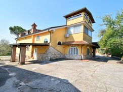 Villa in Residenziale