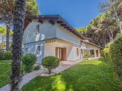 Casa Bi/Trifamiliare in Residenziale