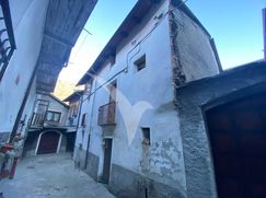 Casa Bi/Trifamiliare in Residenziale
