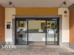 Negozio/Locale commerciale in Commerciale