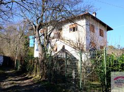 Casa Bi/Trifamiliare in Residenziale