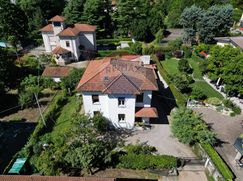 Casa Bi/Trifamiliare in Residenziale