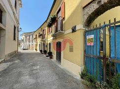 Casa Bi/Trifamiliare in Residenziale