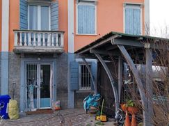Casa Bi/Trifamiliare in Residenziale