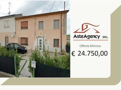 Casa Bi/Trifamiliare in Residenziale