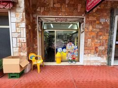 Negozio/Locale commerciale in Commerciale